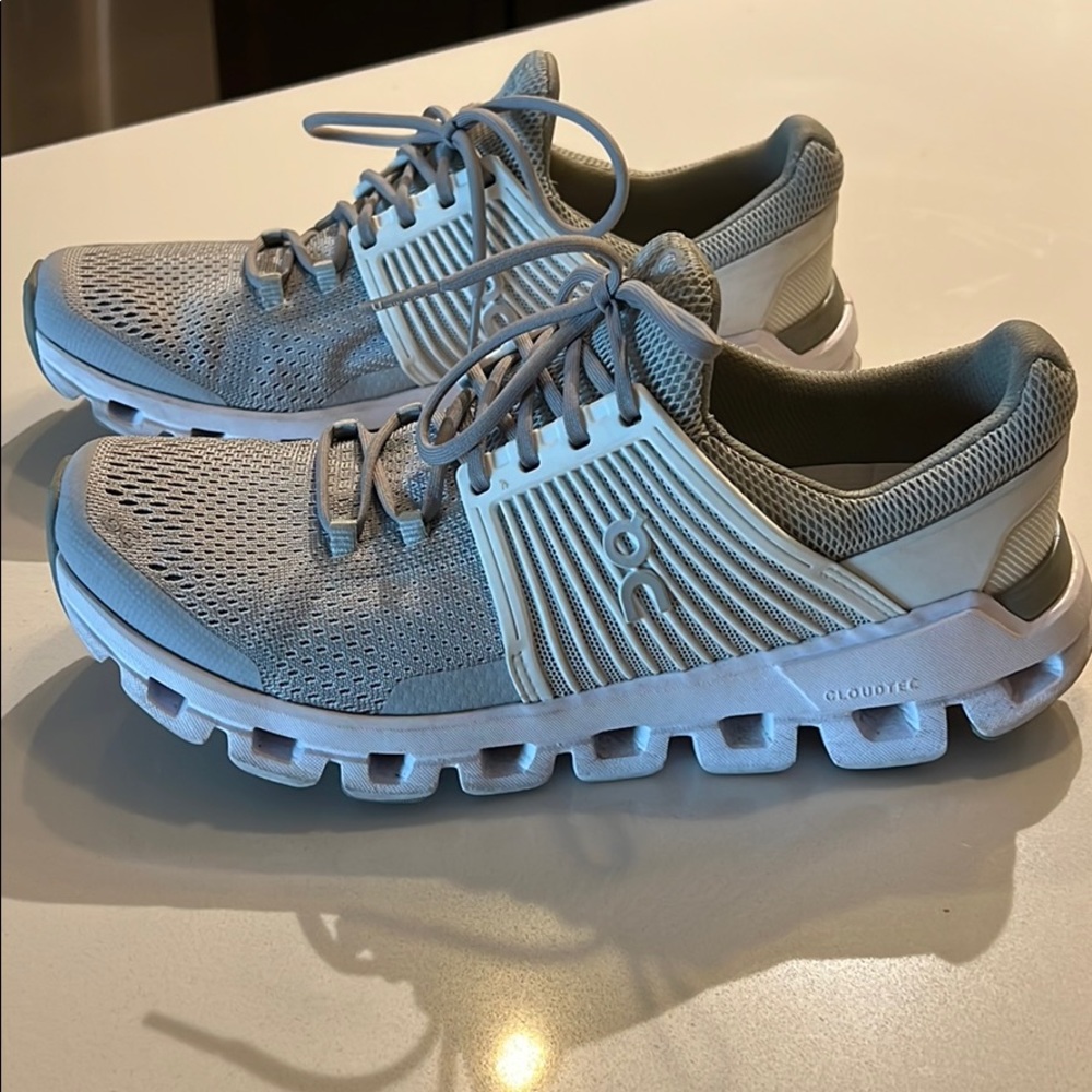 On Cloudswift Running Shoe